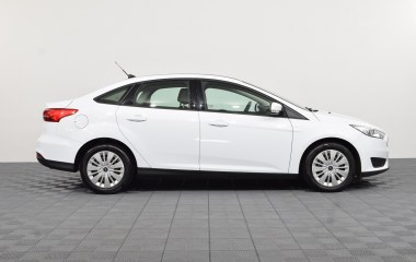Ford Focus Trend 1.6  превью 4