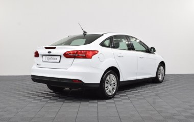 Ford Focus Trend 1.6  превью 6