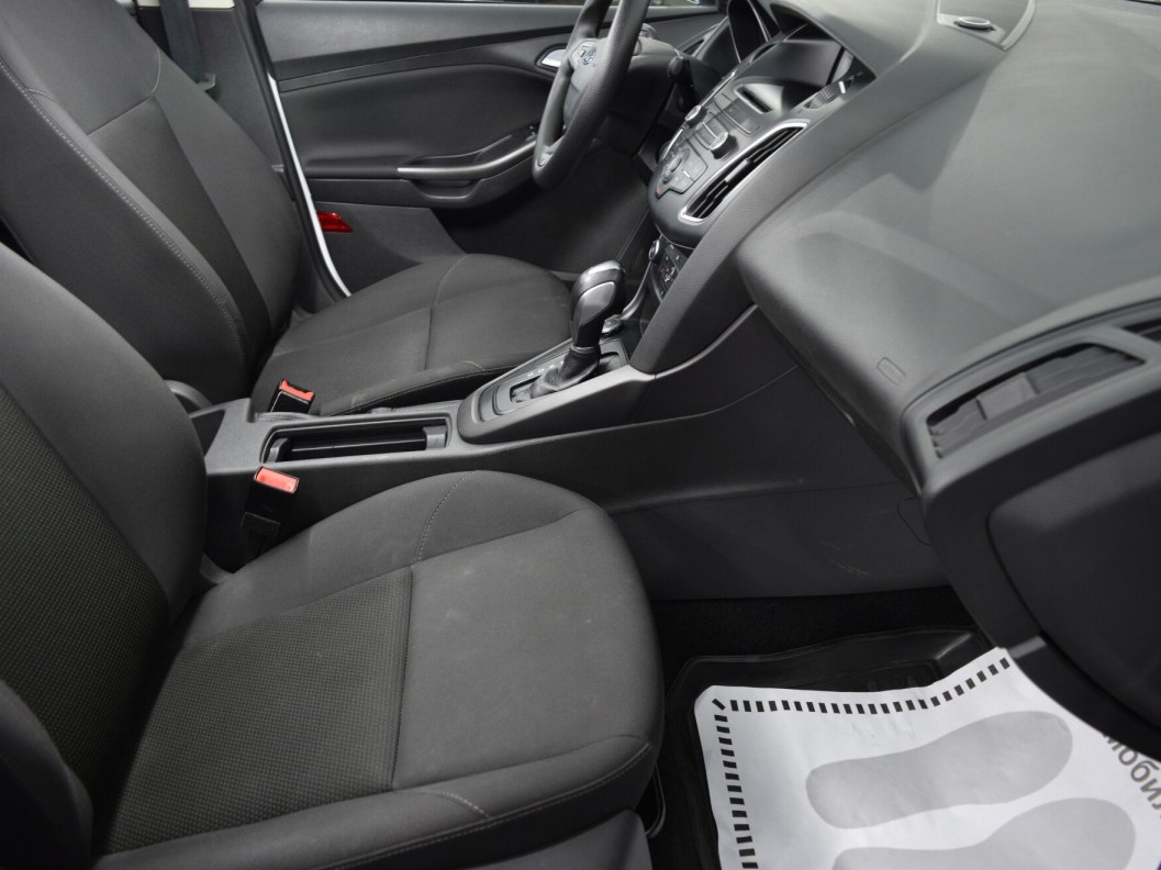 Ford Focus Trend 1.6  фото 11