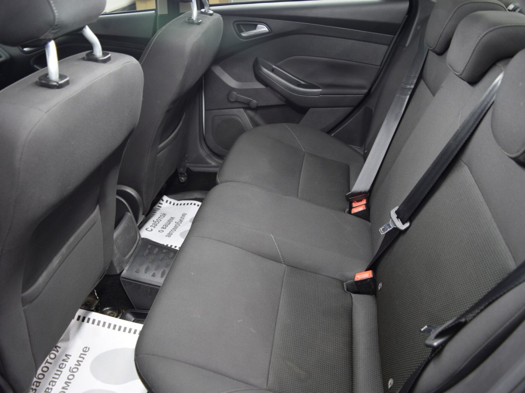 Ford Focus Trend 1.6  фото 12
