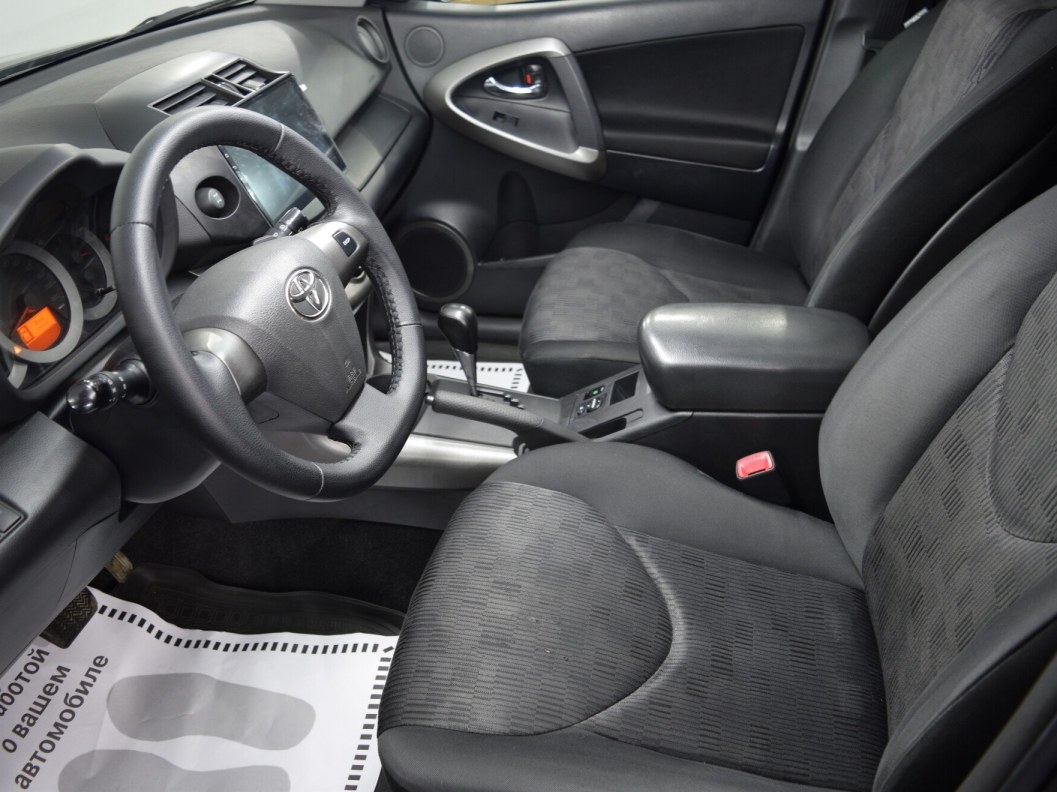 Toyota RAV4 2.0 CVT фото 9