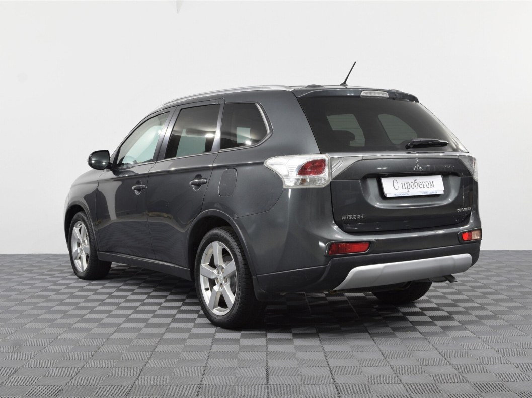 Mitsubishi Outlander Instyle S81 2.0 CVT фото 8
