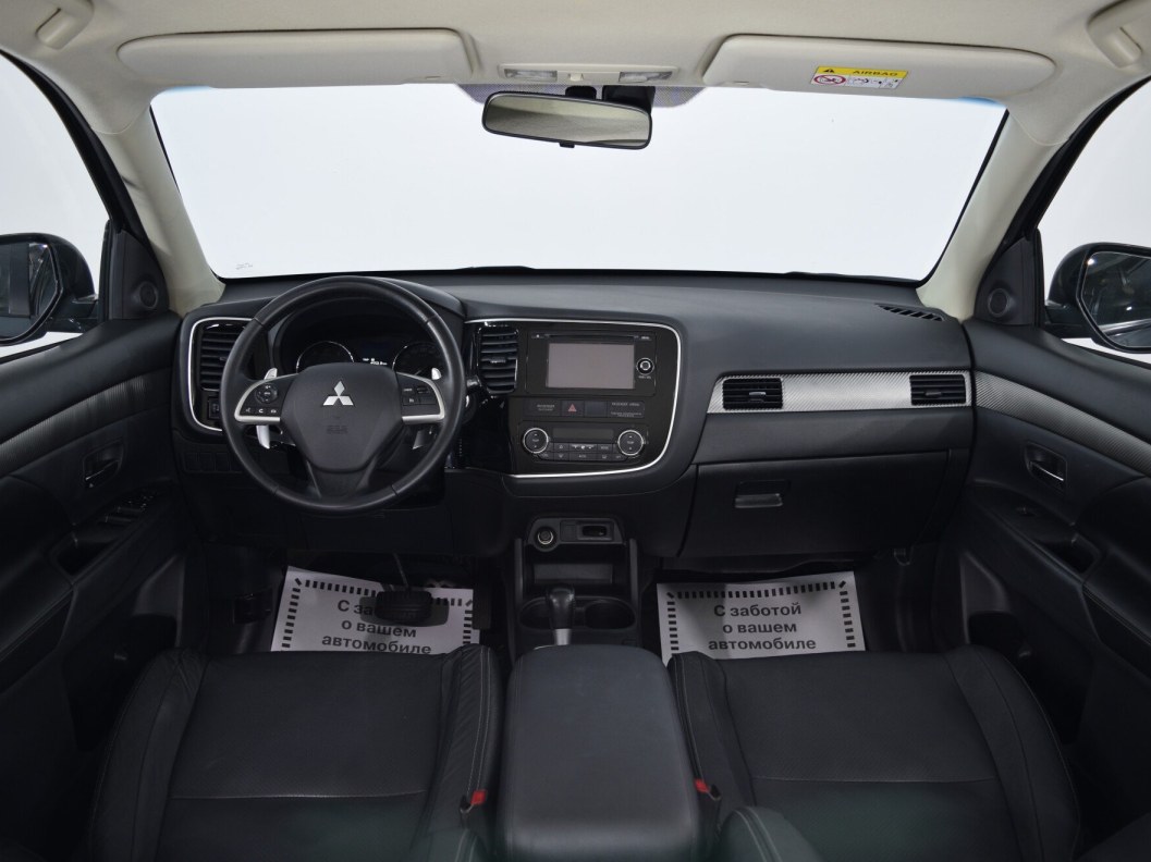 Mitsubishi Outlander Instyle S81 2.0 CVT фото 10