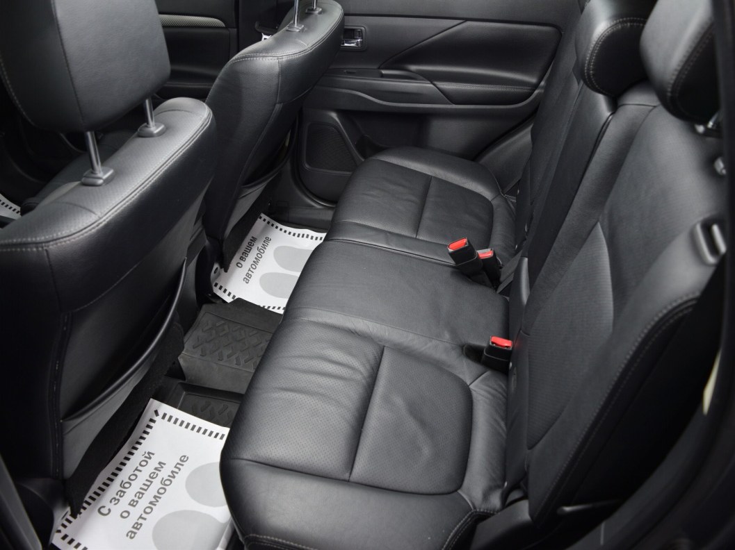 Mitsubishi Outlander Instyle S81 2.0 CVT фото 13
