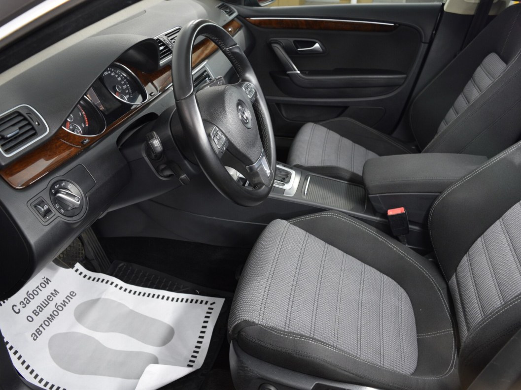Volkswagen Passat CC 1.8 DSG фото 9