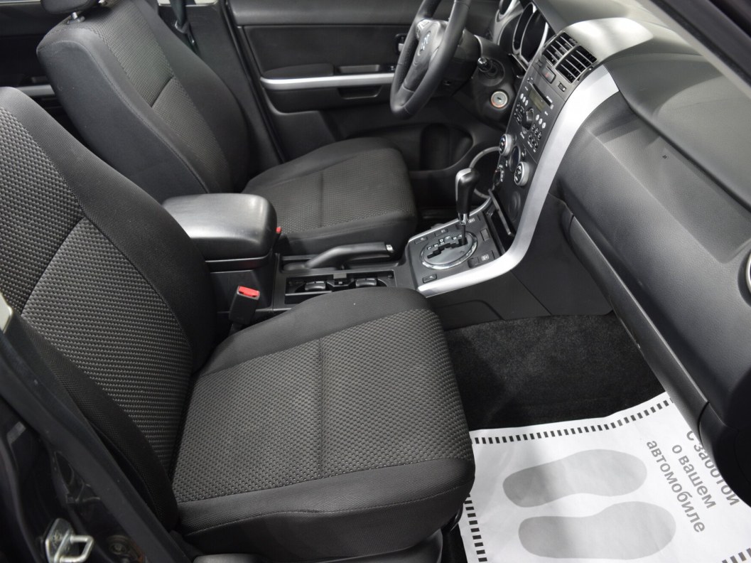 Suzuki Grand Vitara 2.0 АКПП фото 11
