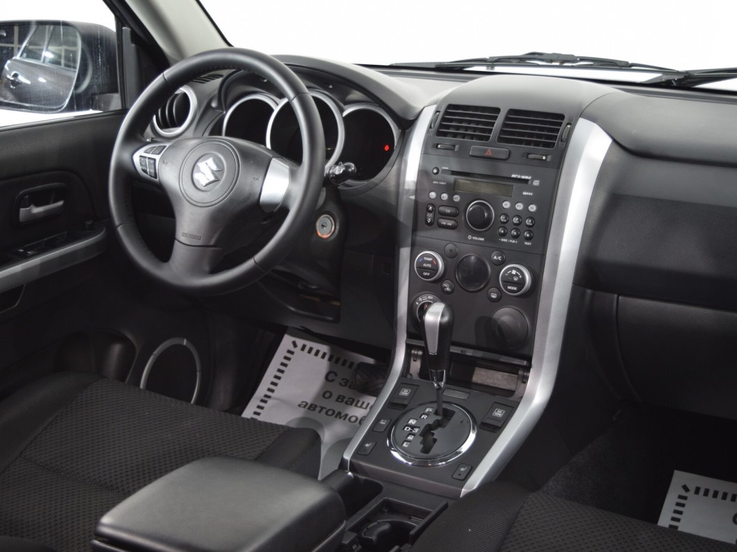 Suzuki Grand Vitara 2.0 АКПП фото 17
