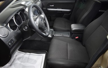 Suzuki Grand Vitara 2.5 АКПП превью 9