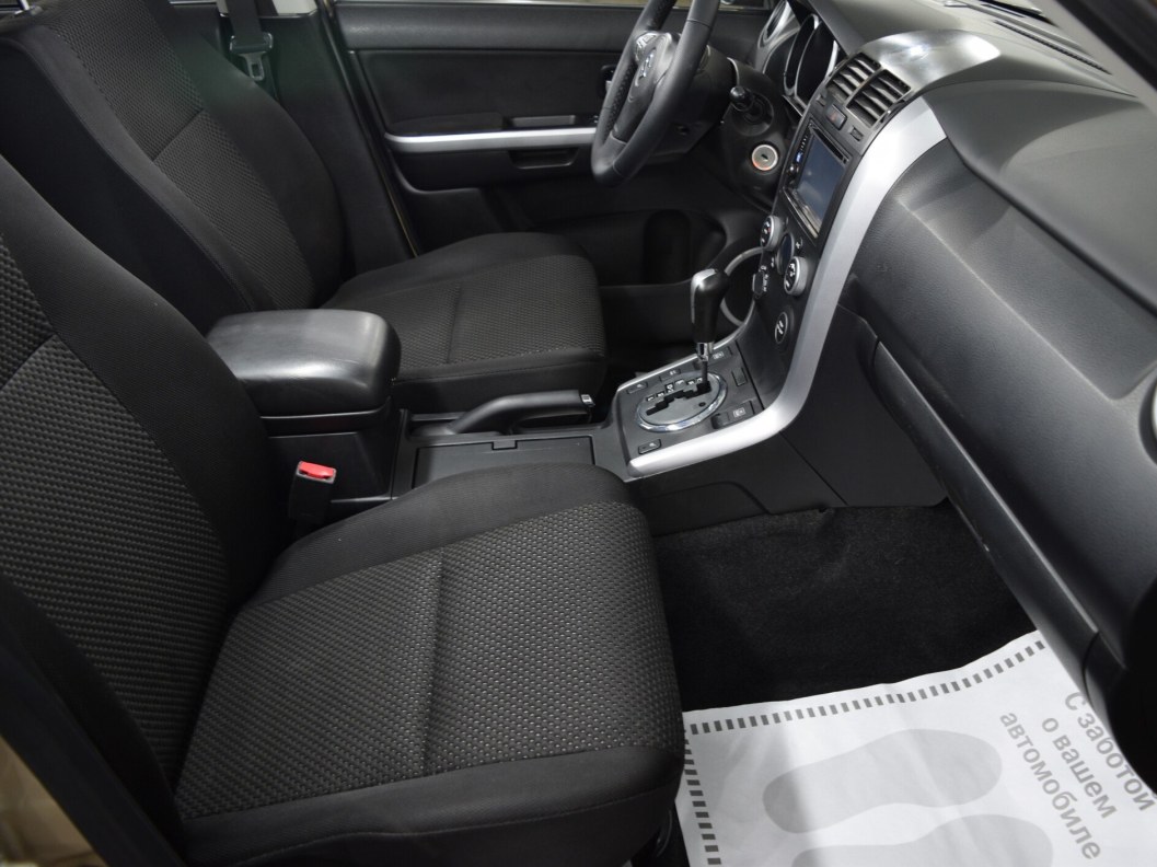 Suzuki Grand Vitara 2.5 АКПП фото 11