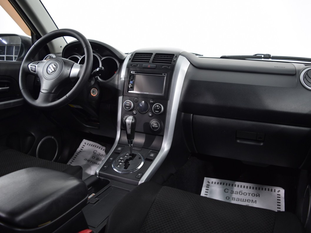 Suzuki Grand Vitara 2.5 АКПП фото 16