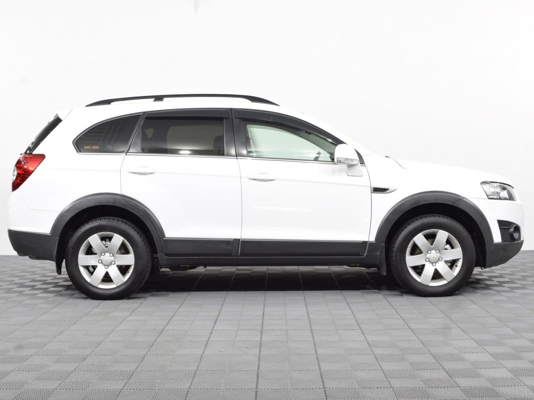 Chevrolet Captiva LT 2.4 АКПП фото 4
