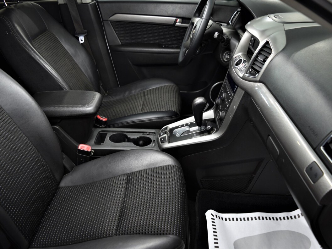 Chevrolet Captiva LT 2.4 АКПП фото 11