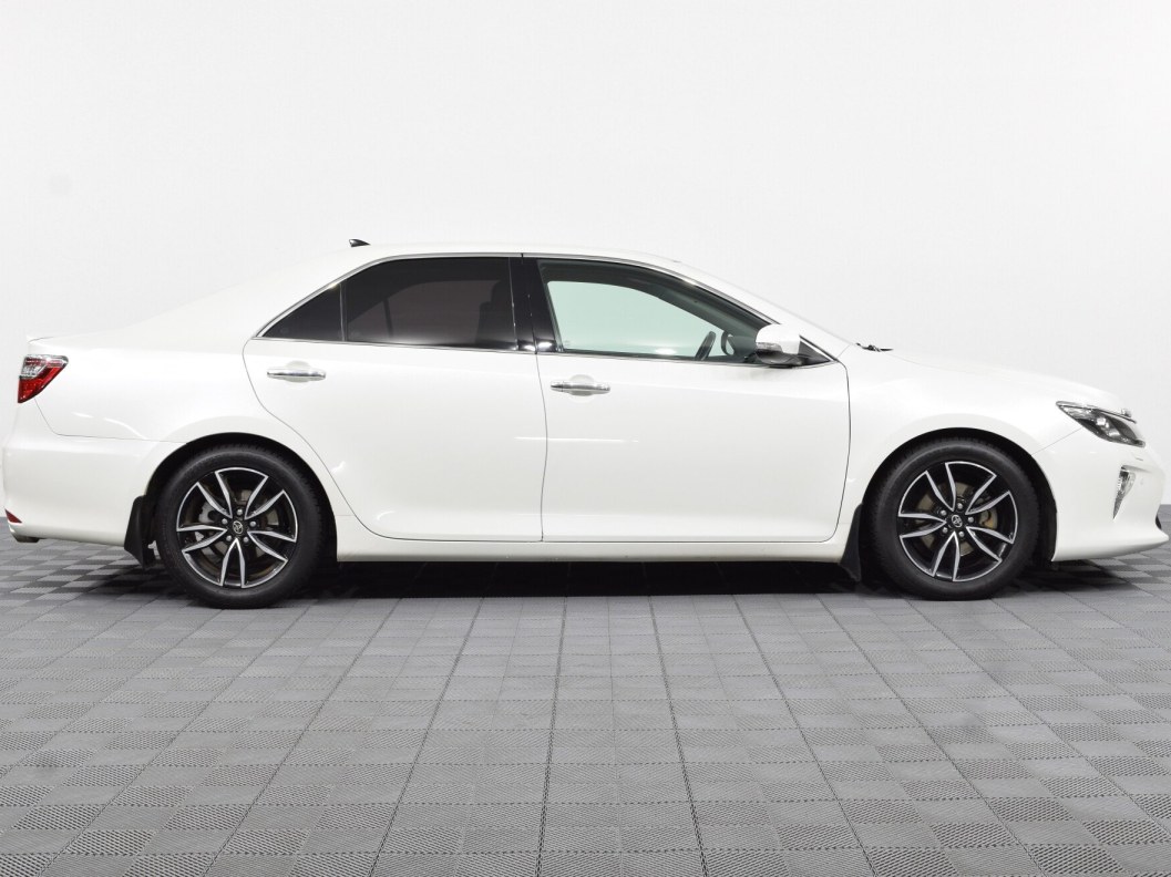 Toyota Camry 2.5 АКПП фото 4