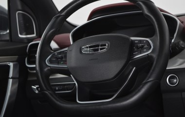 Geely Coolray Flagship Sport 1.5 АМТ превью 15