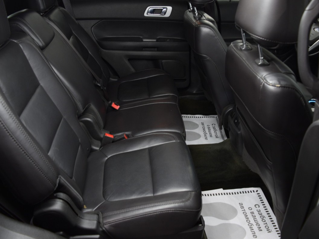 Ford Explorer 3.5  фото 12
