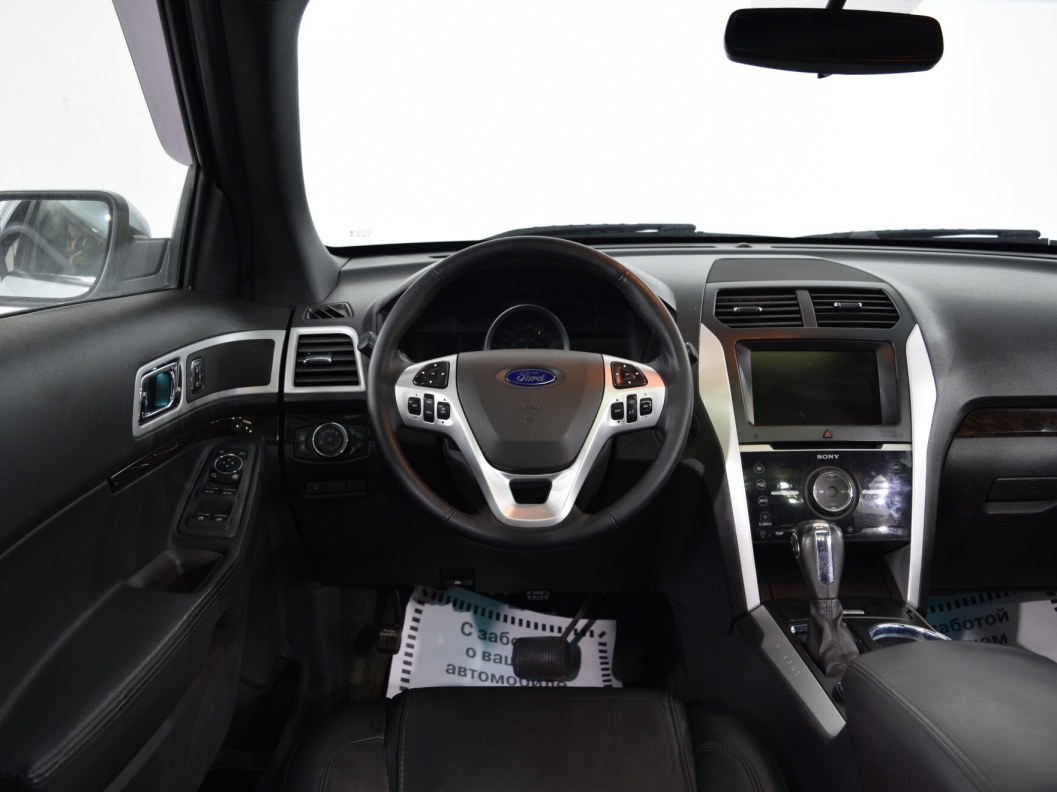 Ford Explorer 3.5  фото 17