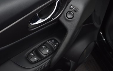 Nissan Qashqai SE 2.0  превью 14
