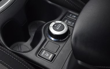 Nissan Qashqai SE 2.0  превью 21