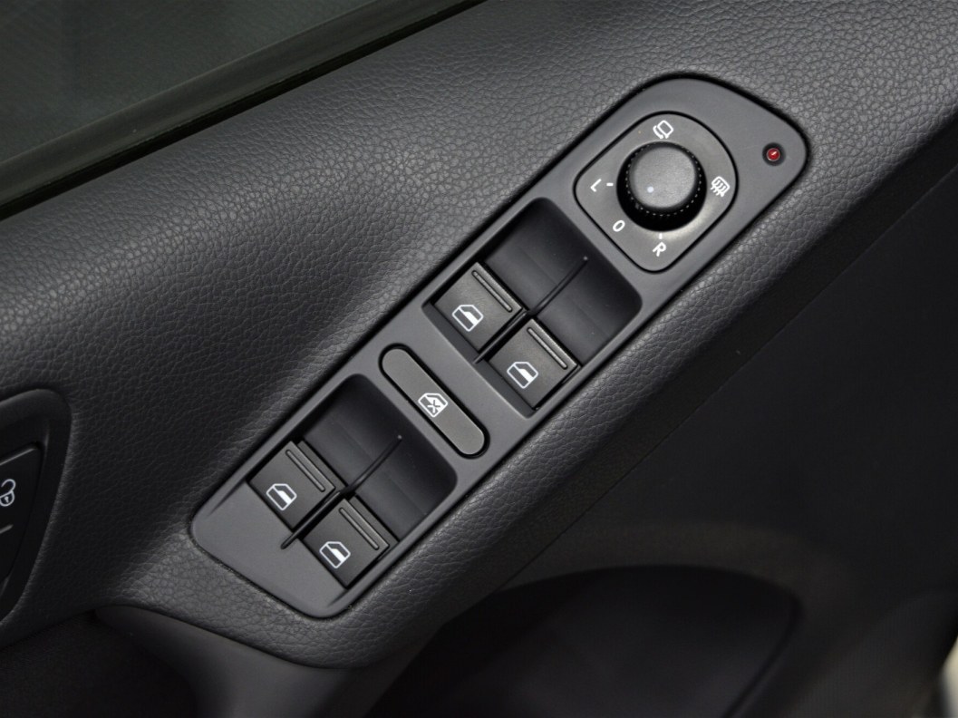 Volkswagen Tiguan Avenue 1.4 DSG фото 14