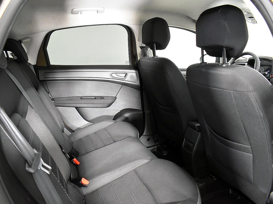 Renault Arkana Life 1.6 CVT фото 10