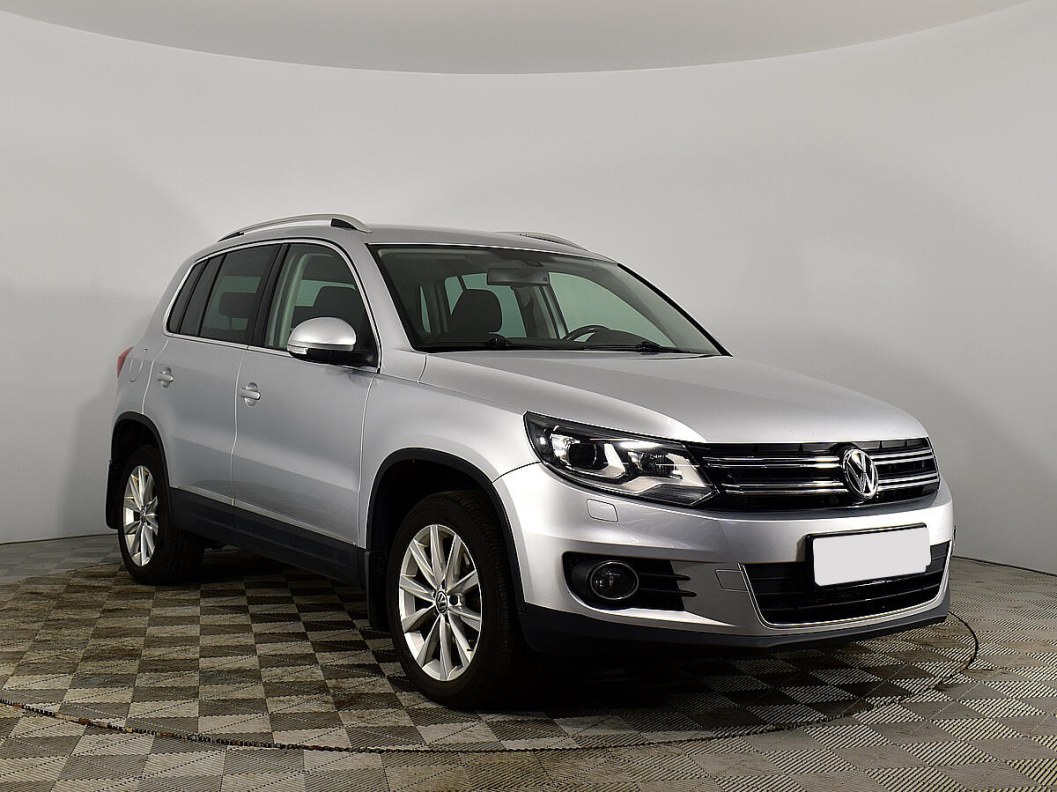 Volkswagen Tiguan Avenue 2.0 АКПП фото 1