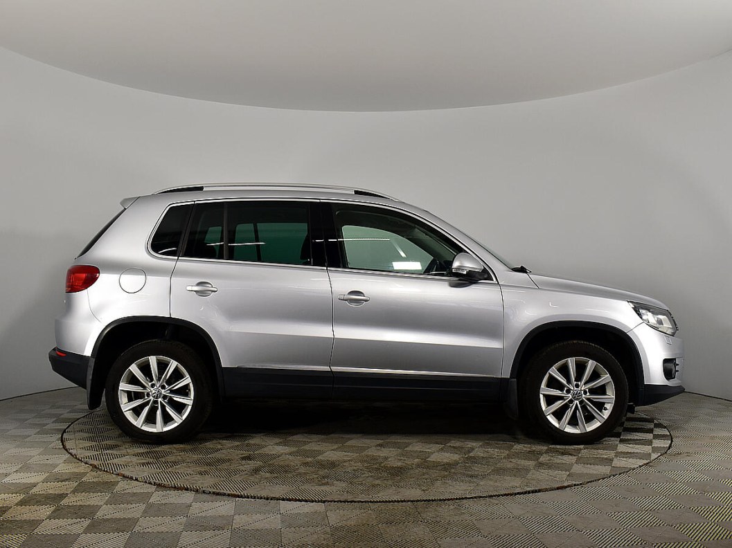 Volkswagen Tiguan Avenue 2.0 АКПП фото 3