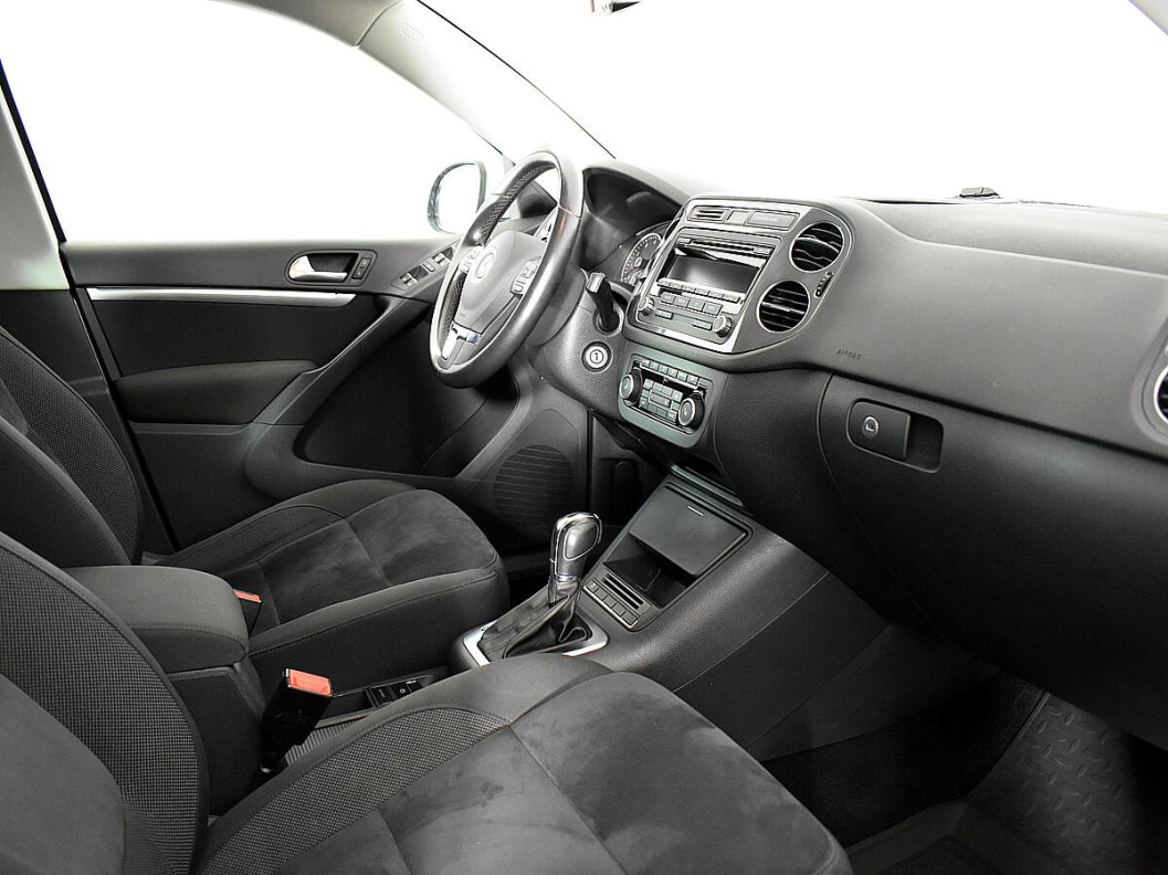 Volkswagen Tiguan Avenue 2.0 АКПП фото 9
