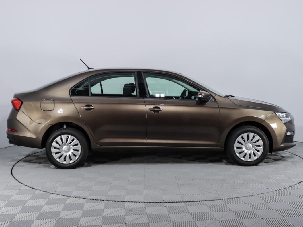 Skoda Rapid 1.6 МКПП фото 4