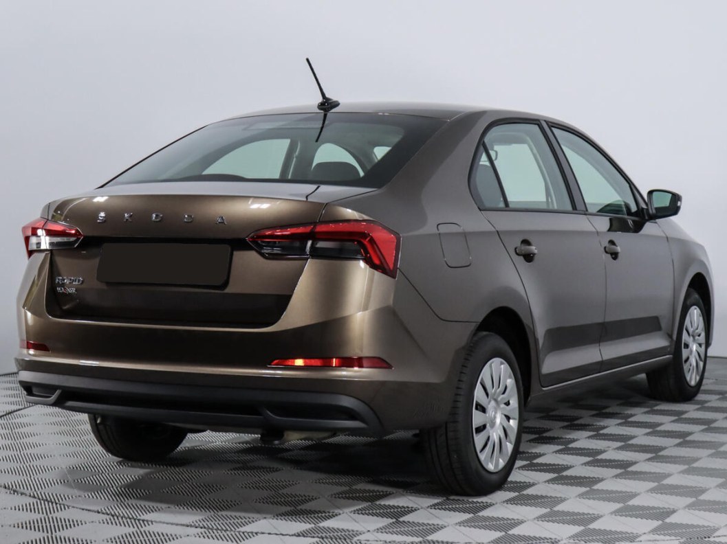 Skoda Rapid 1.6 МКПП фото 6