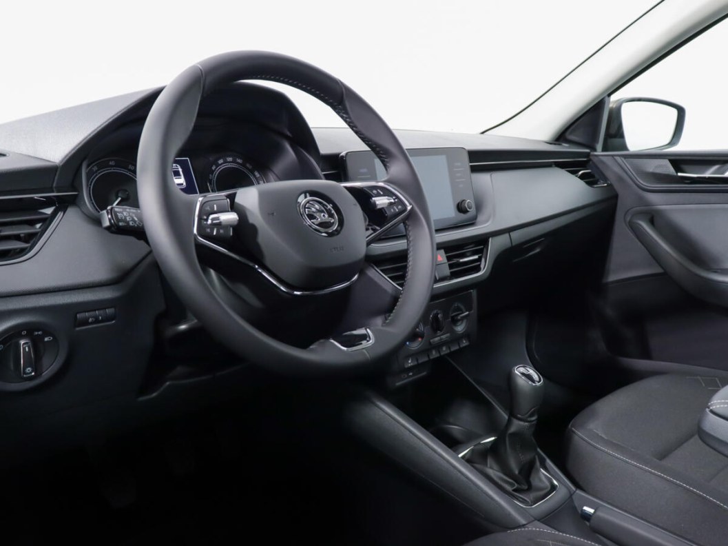 Skoda Rapid 1.6 МКПП фото 9