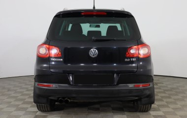 Volkswagen Tiguan 2.0 АКПП превью 7