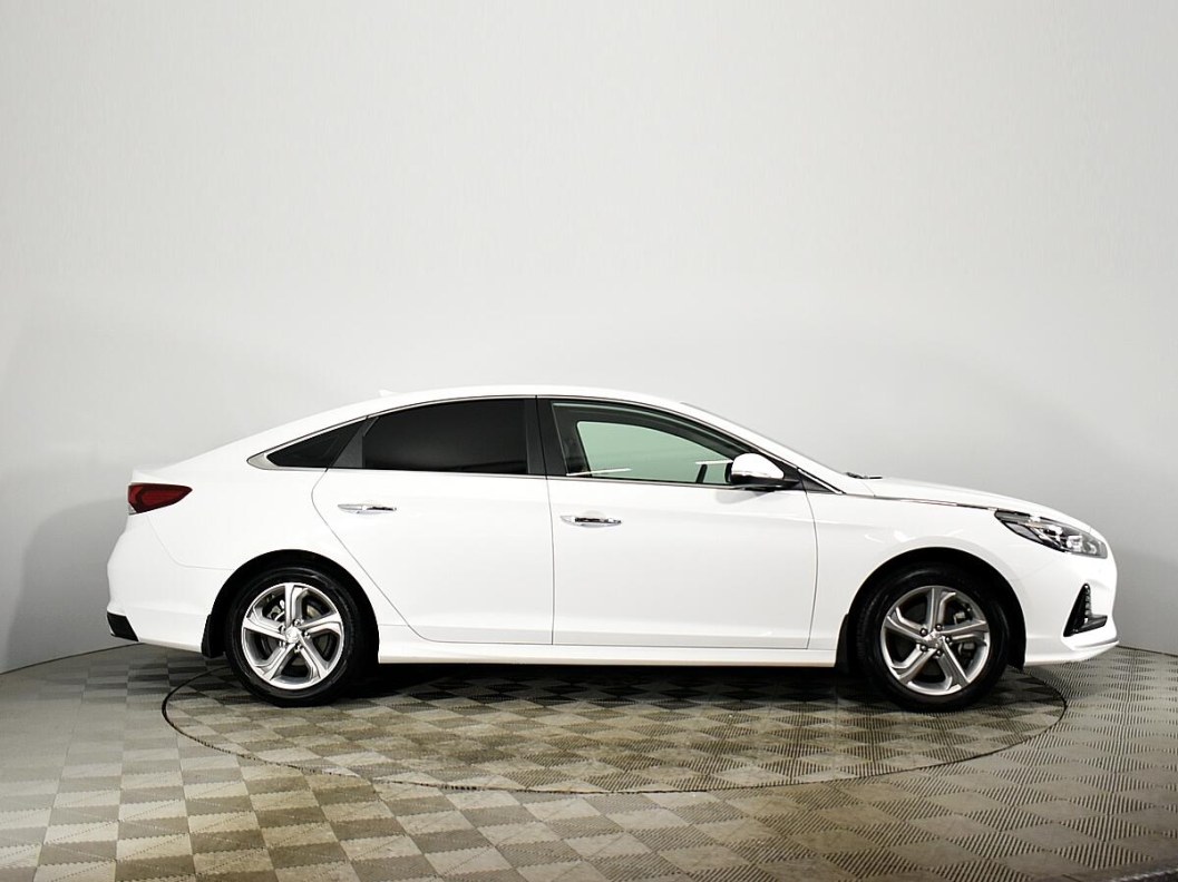 Hyundai Sonata Lifestyle 2.4 АКПП фото 3