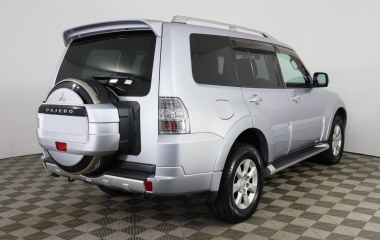 Mitsubishi Pajero 3.0 АКПП превью 6