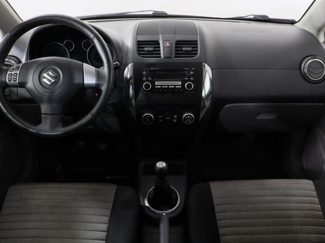 Suzuki SX4 2.0 МКПП фото 9