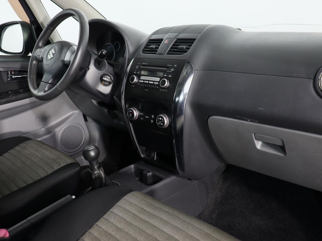 Suzuki SX4 2.0 МКПП фото 10