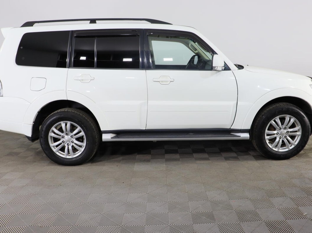 Mitsubishi Pajero Ultimate S72 3.8 АКПП фото 4