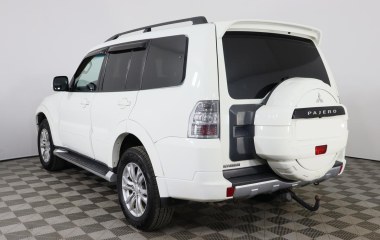 Mitsubishi Pajero Ultimate S72 3.8 АКПП превью 8