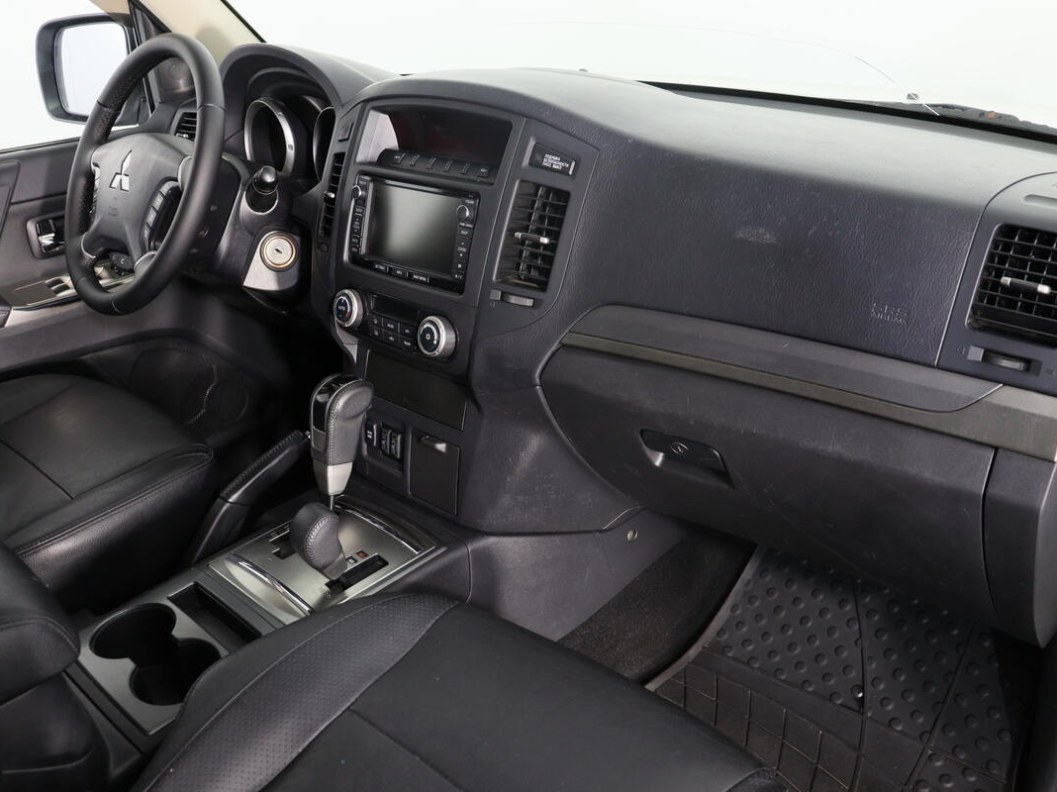 Mitsubishi Pajero Ultimate S72 3.8 АКПП фото 10