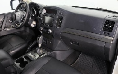 Mitsubishi Pajero Ultimate S72 3.8 АКПП превью 10