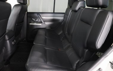Mitsubishi Pajero Ultimate S72 3.8 АКПП превью 11