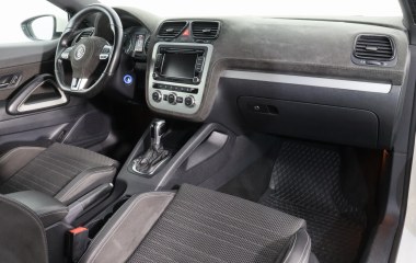 Volkswagen Scirocco Sport 1.4 DSG превью 10