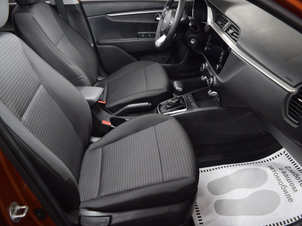 Kia Rio Comfort 1.6 МКПП фото 11