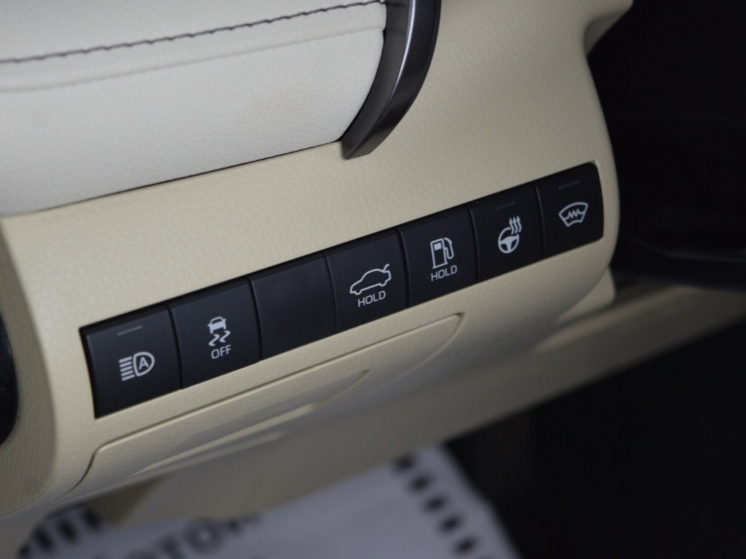 Toyota Camry Престиж Safety 2.5 АКПП фото 16