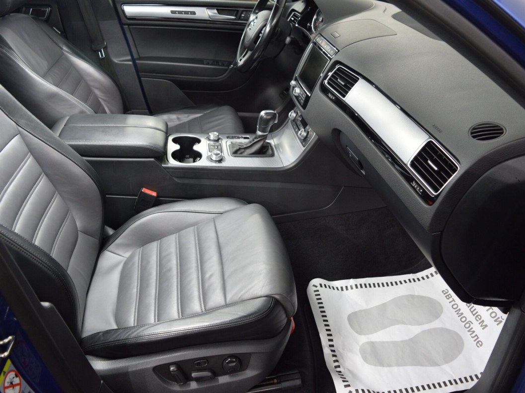 Volkswagen Touareg 3.0  фото 11