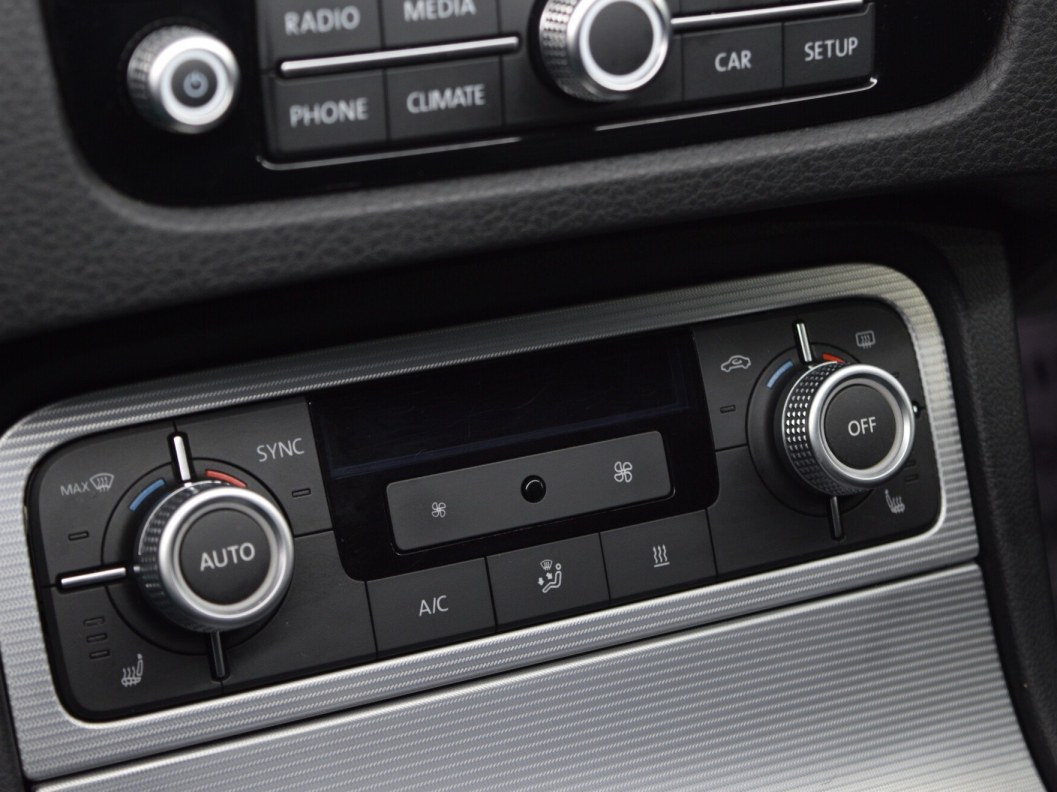 Volkswagen Touareg 3.0  фото 17