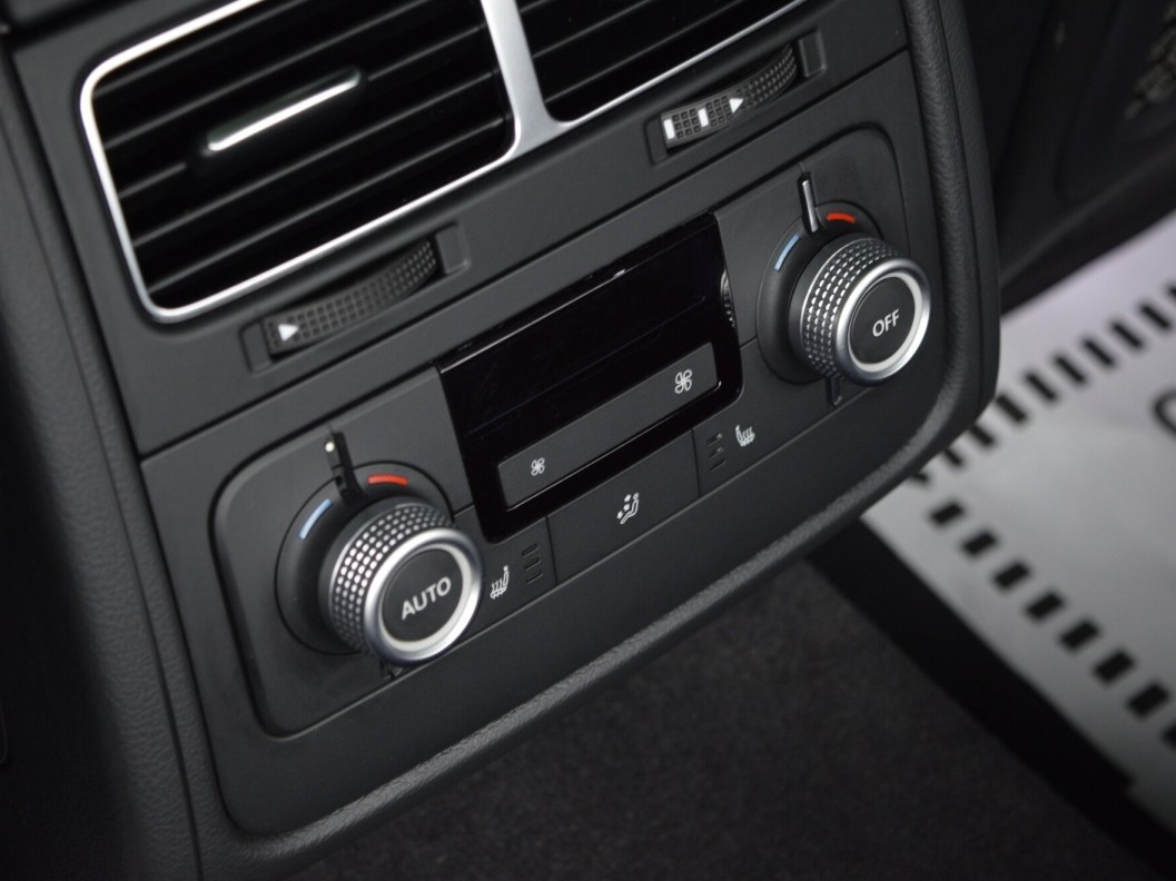 Volkswagen Touareg 3.0  фото 22