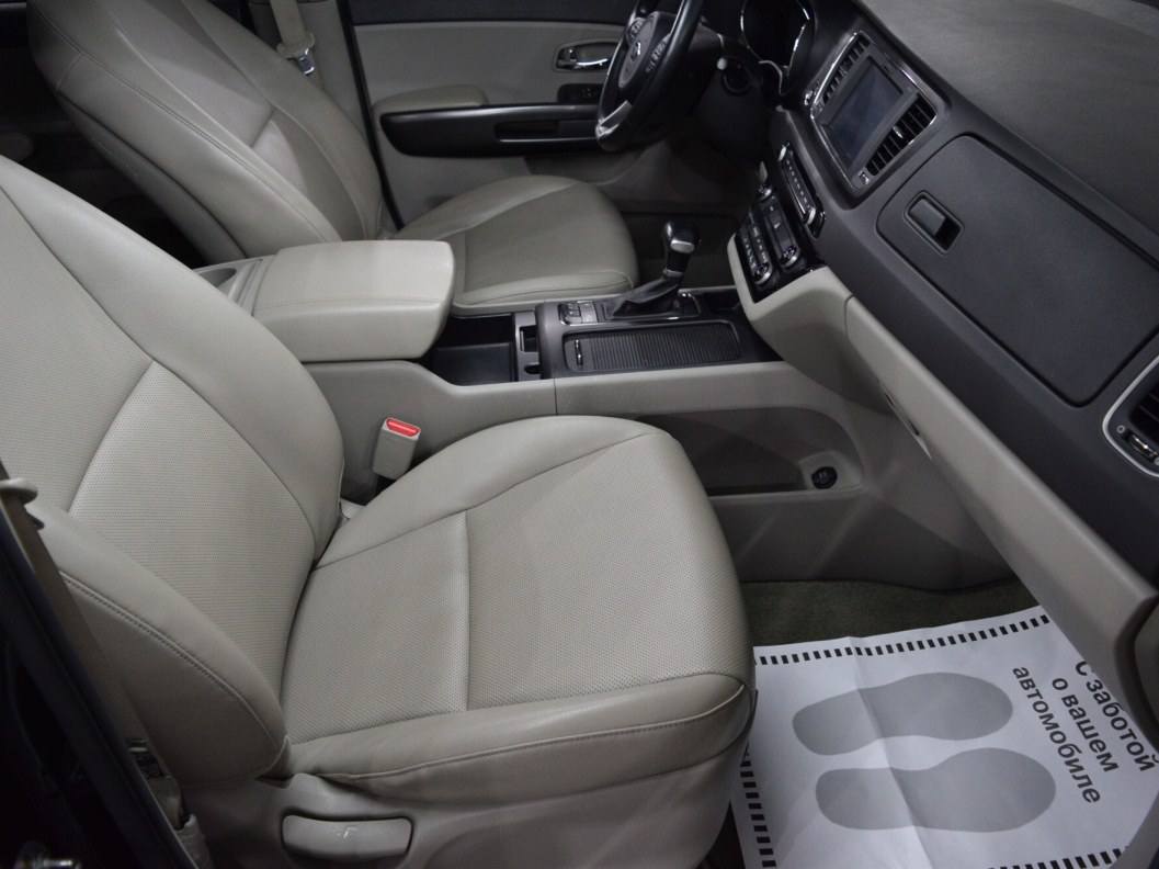 Kia Carnival 2.2 АКПП фото 11