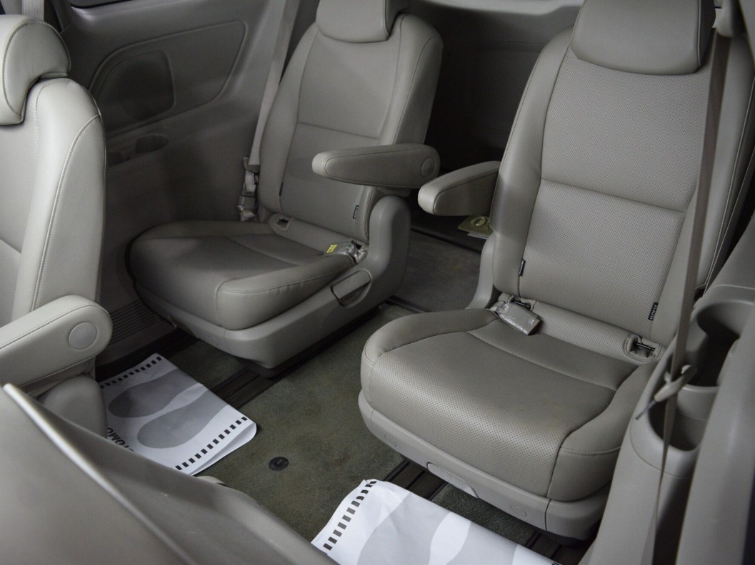 Kia Carnival 2.2 АКПП фото 14