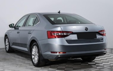 Skoda Superb Style 1.8 DSG превью 8