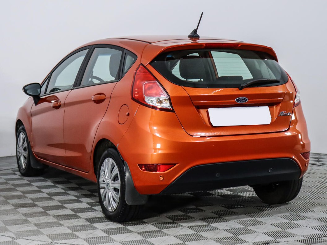 Ford Fiesta 1.0  фото 7